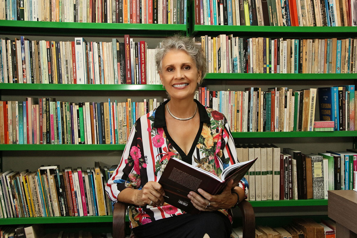 Professora Maria Tereza de Queiroz Piacentini